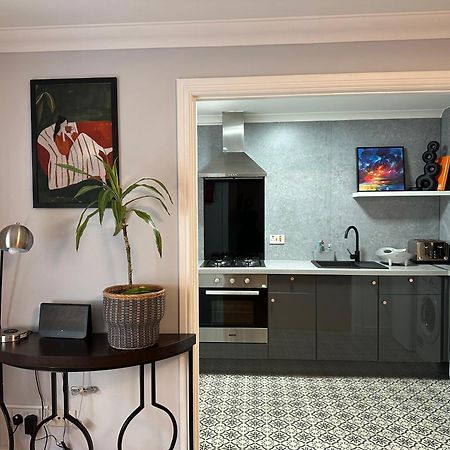 Private Main Door Lovely 2 Bedroom Apartment EDI Eksteriør bilde