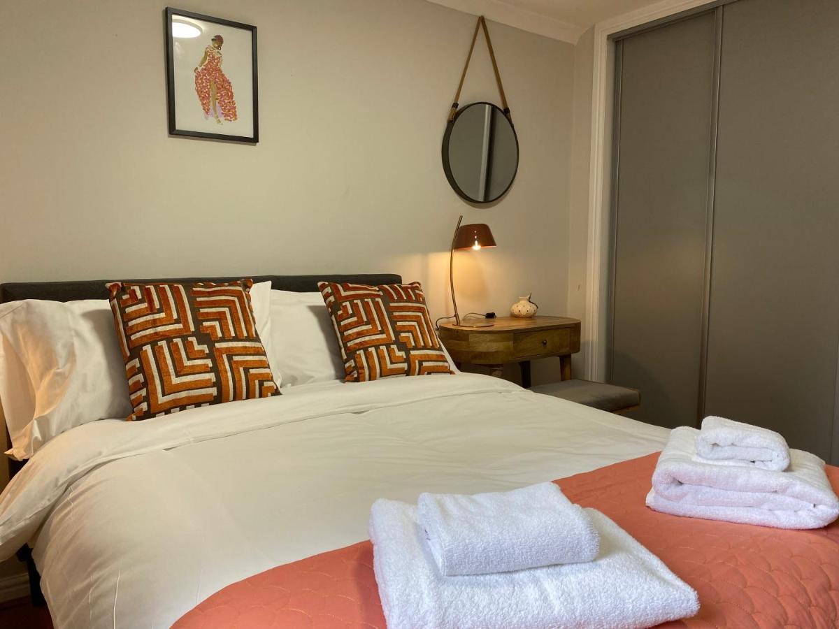 Private Main Door Lovely 2 Bedroom Apartment EDI Eksteriør bilde