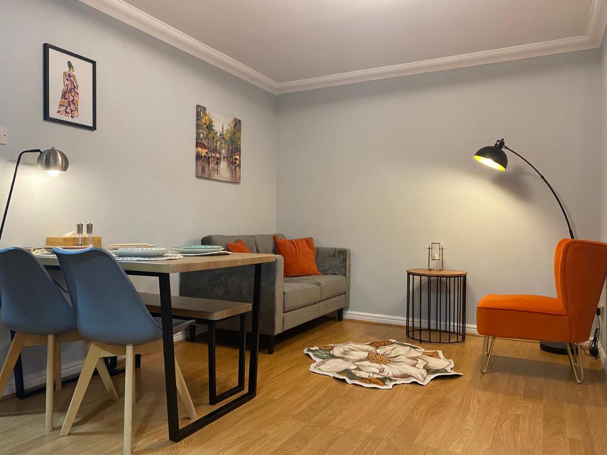 Private Main Door Lovely 2 Bedroom Apartment EDI Eksteriør bilde
